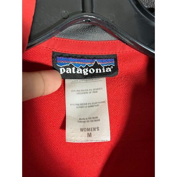 Women’s Patagonia Full Zip Red Performance Jacket - Picture 3 of 8